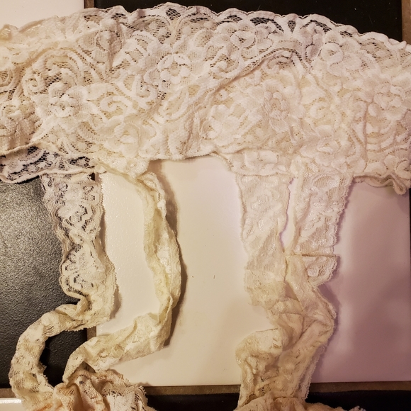 Attached Lace Garter Belt & Thigh High - Picture 2 of 2